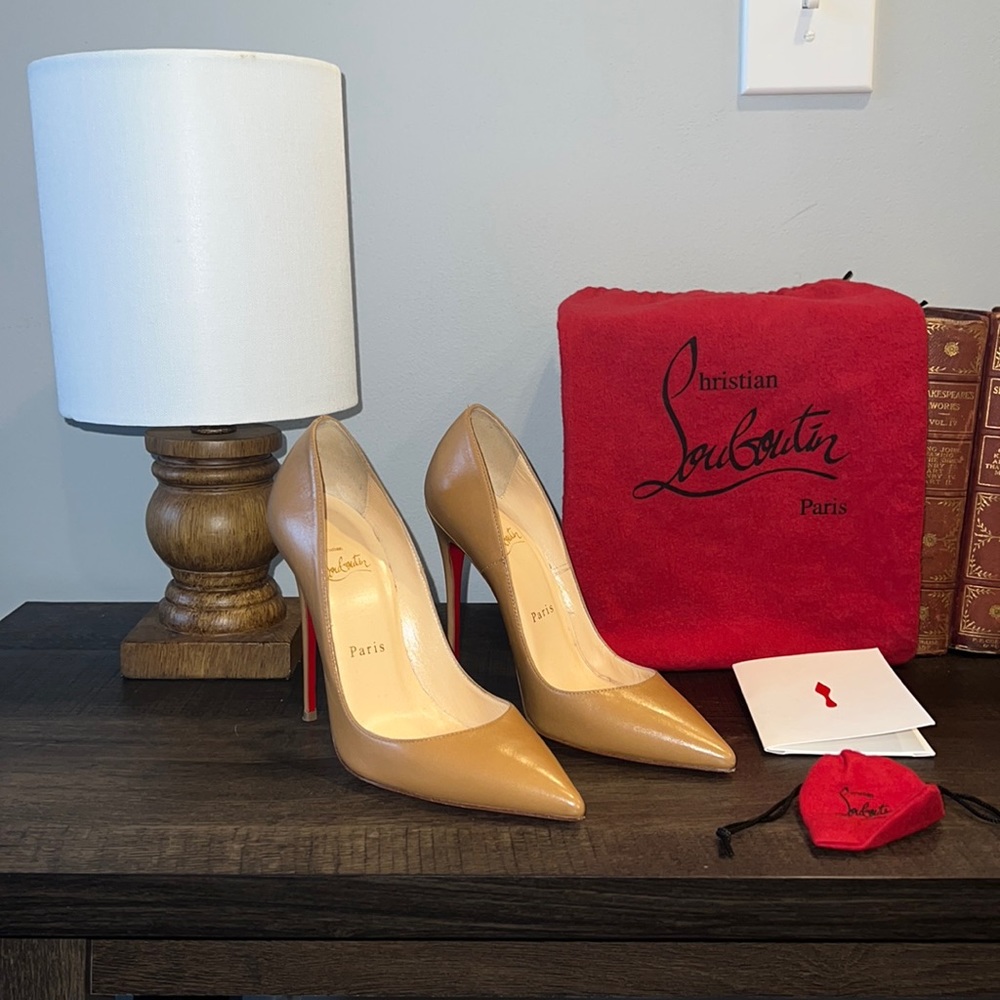 Christian Louboutin So Kate Heels